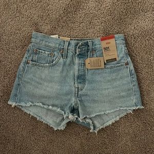 NWT Levi’s 501 Shorts Size 26